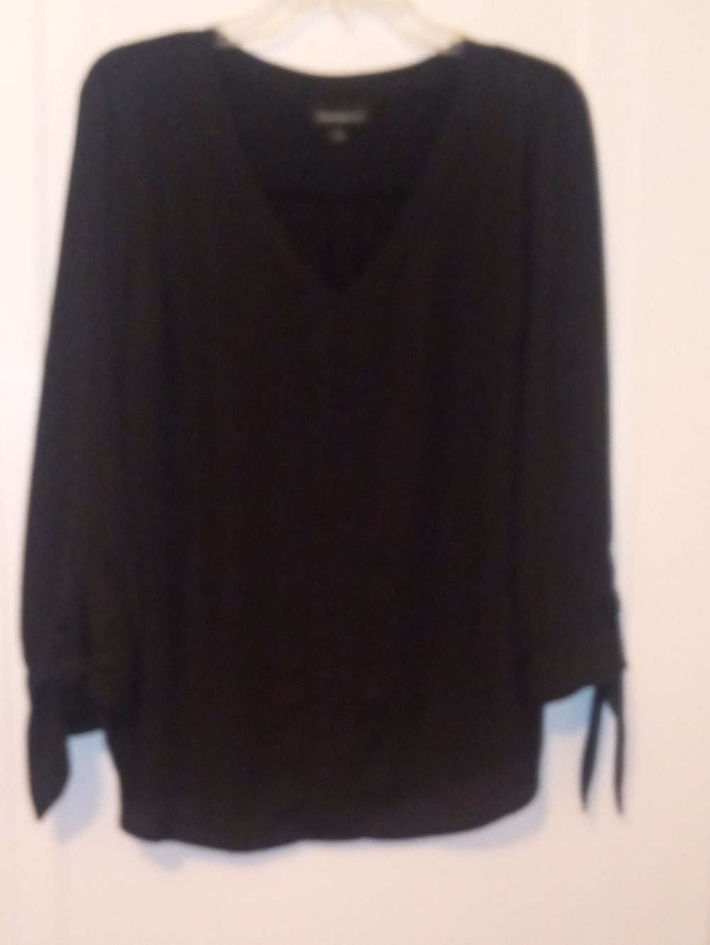 Black V-Neck Tie-Sleeve Women’s Top, XL